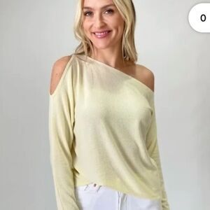 Six/Fifty Take My Hand Long Sleeve [yellow] Top‎ Size Medium NEW!